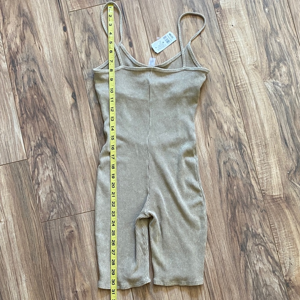 Ribbed romper - Picture 4 of 5